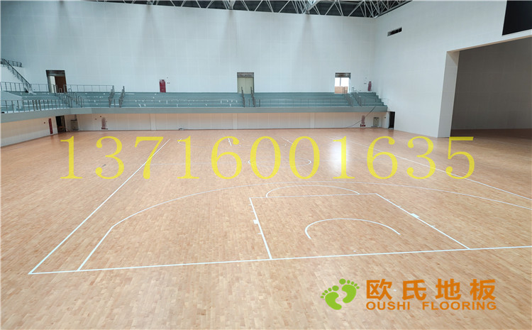 四川達(dá)州文理學(xué)院體育館木地板案例 四川達(dá)州文理學(xué)院體育館木地板案例